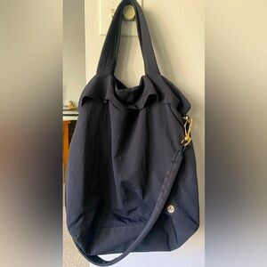 On My Level Bag - Black and Gold 30L